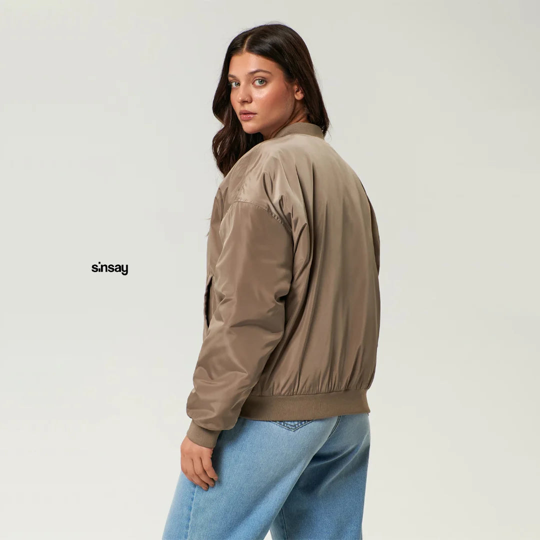 Classic Bomber Jacket for Women – Lightweight Everyday Look